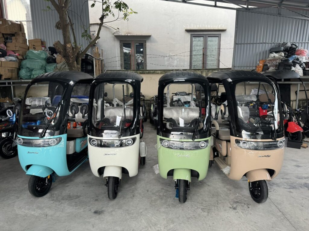 xe điện 3 bánh có mái che MEDI-PROCARE EST722